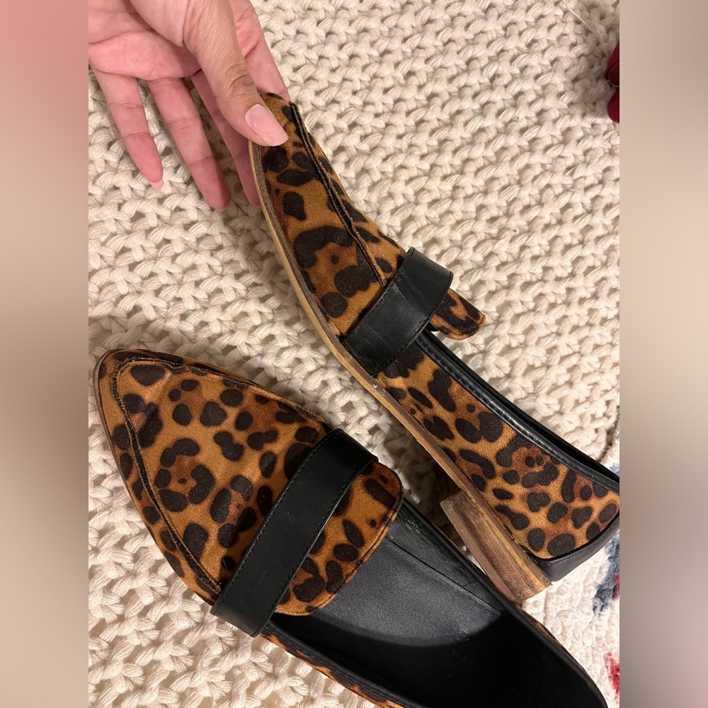 Leopard Flats - Picture 2 of 2